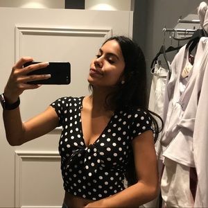 Meet your Posher, Daniela